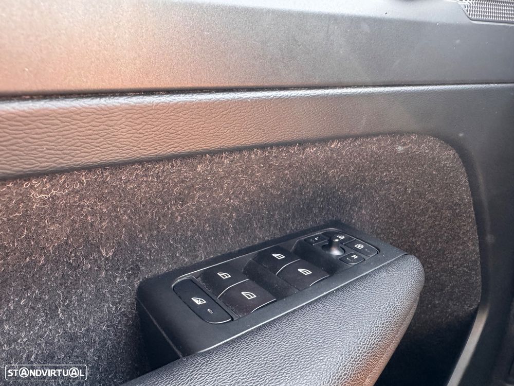 Volvo XC 40 2.0 D3 Momentum Geartronic - 15