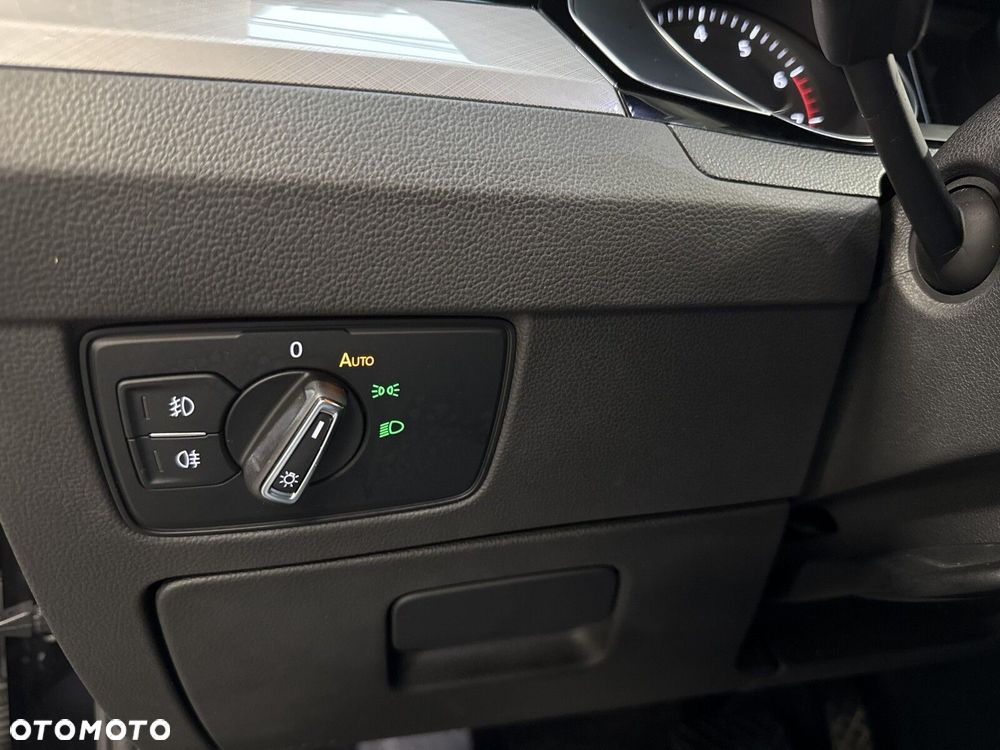 Volkswagen Passat - 21