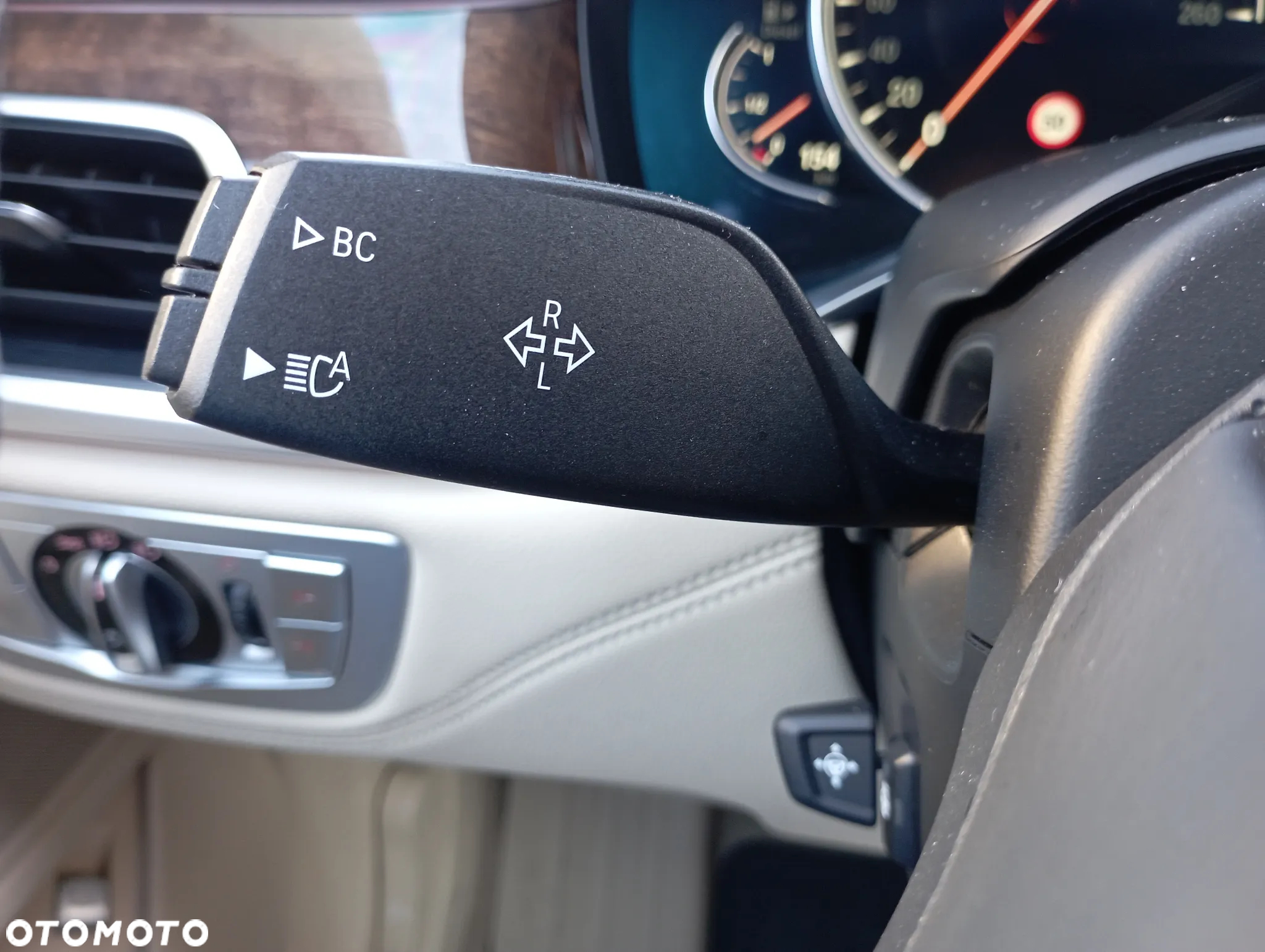 BMW Seria 7 740d xDrive - 36