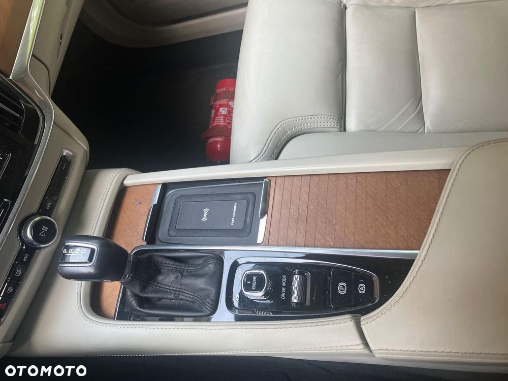 Volvo V90 D5 AWD Inscription - 4