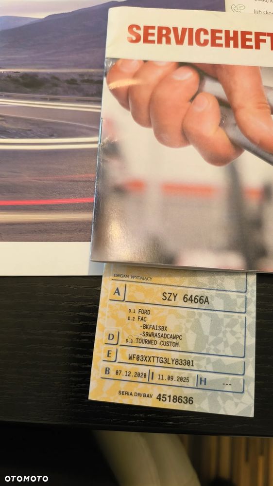 Ford Tourneo Custom 2.0 EcoBlue L1 Titanium - 27