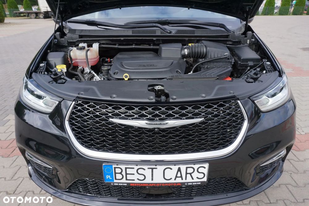 Chrysler Pacifica - 26