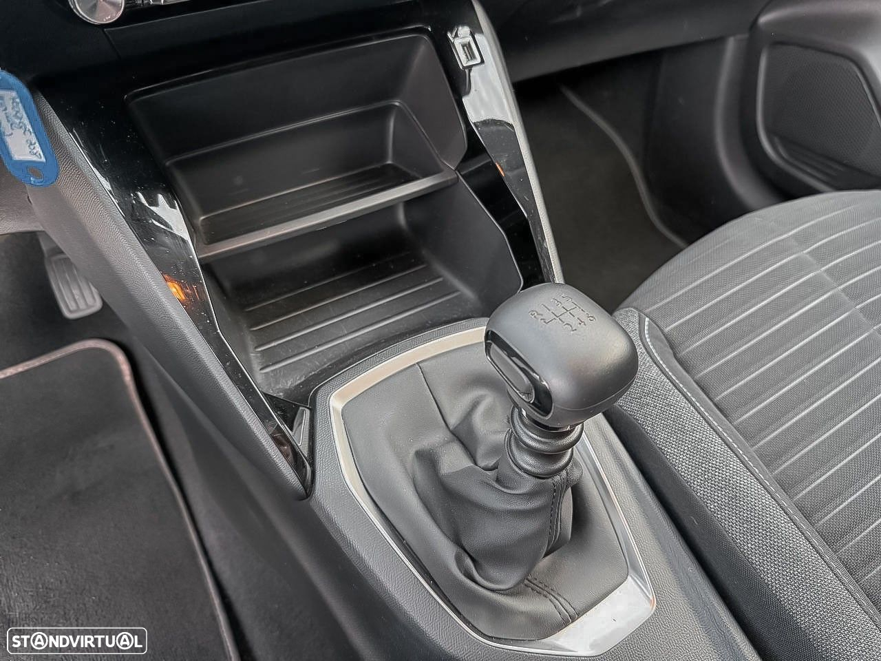 Peugeot 208 PureTech 100 Style - 17