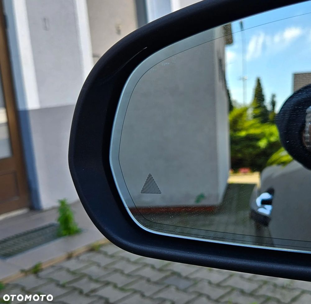 Mercedes-Benz Klasa C 300 Cabrio 9G-TRONIC AMG Line - 28