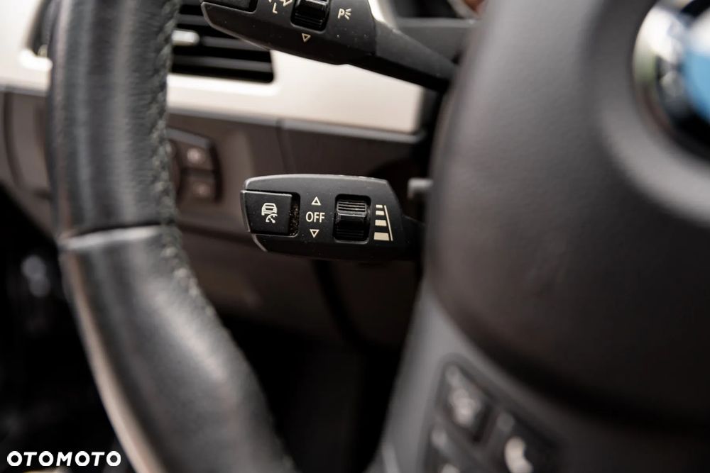 BMW Seria 3 325i xDrive Edition Exclusive - 30