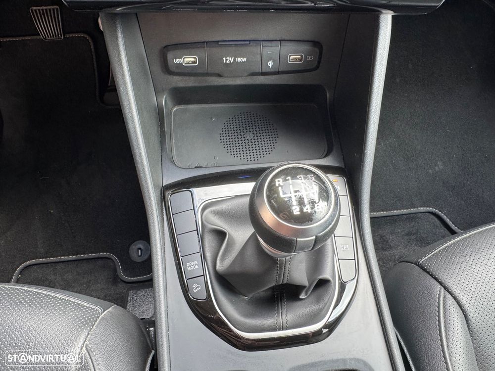 Hyundai Tucson 1.6 CRDi Vanguard - 17