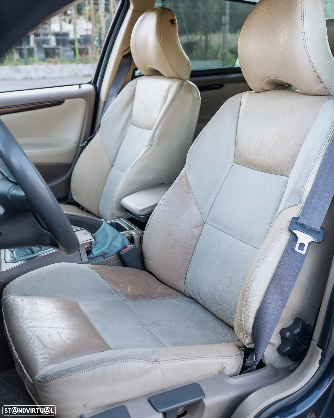 Volvo V70 2.0 T - 12