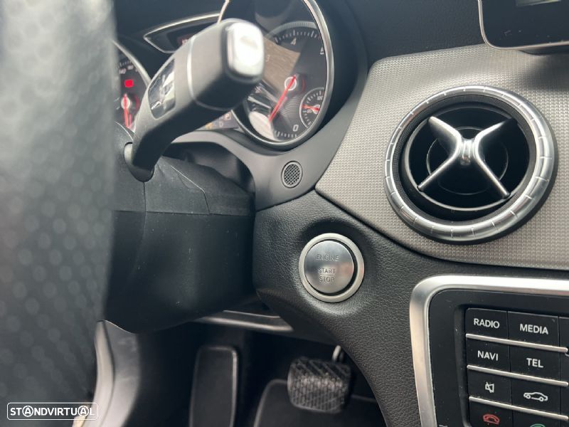 Mercedes-Benz CLA 180 d Shooting Brake Urban Aut. - 14