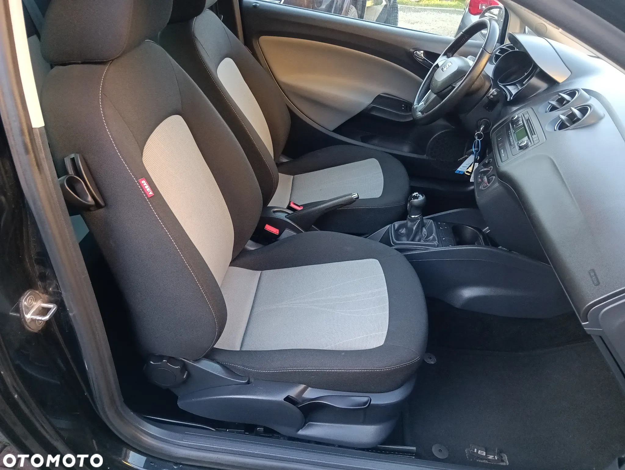 Seat Ibiza SC 1.4 16V SUN - 17