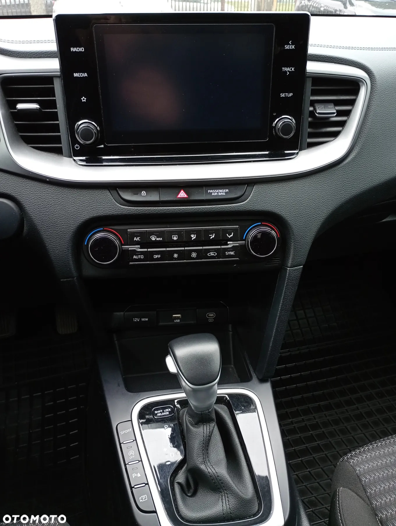 Kia XCeed 1.5 T-GDI M DCT - 25