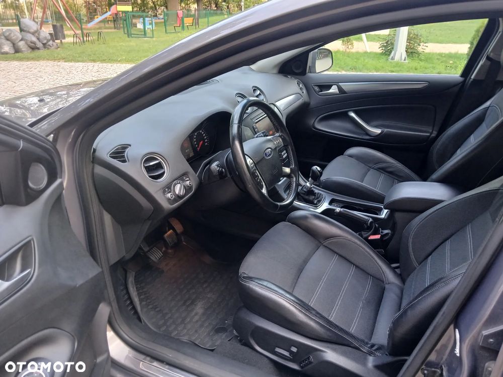 Ford Mondeo 2.0 TDCi Titanium - 18