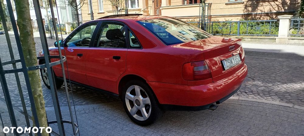 Audi A4 Limousine 1.6 - 2
