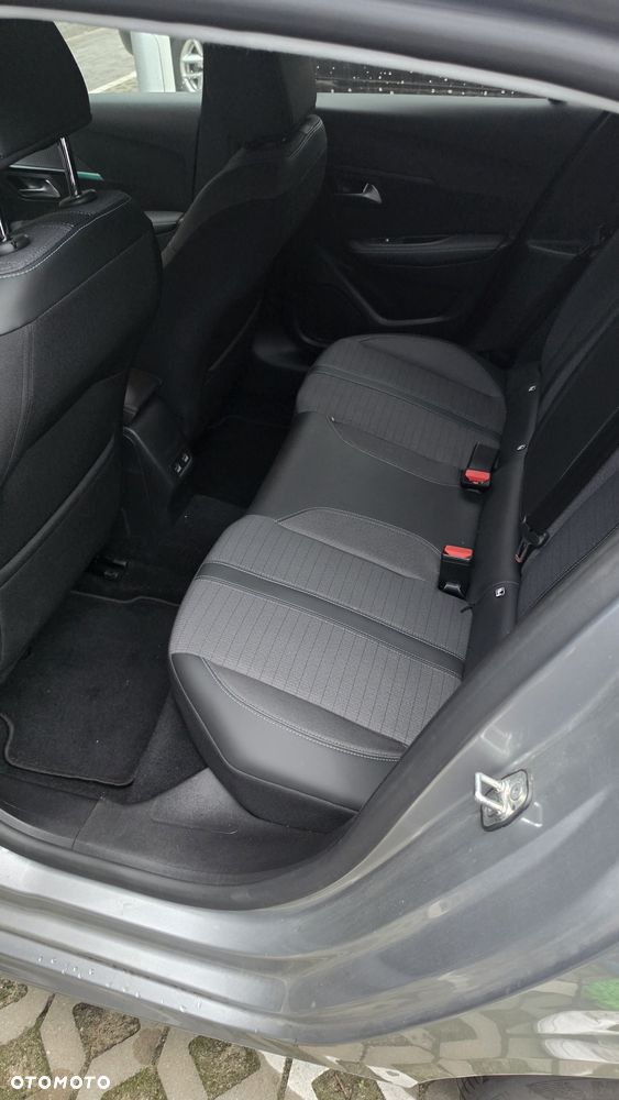 Peugeot 208 PureTech 100 EAT8 Allure Pack - 11