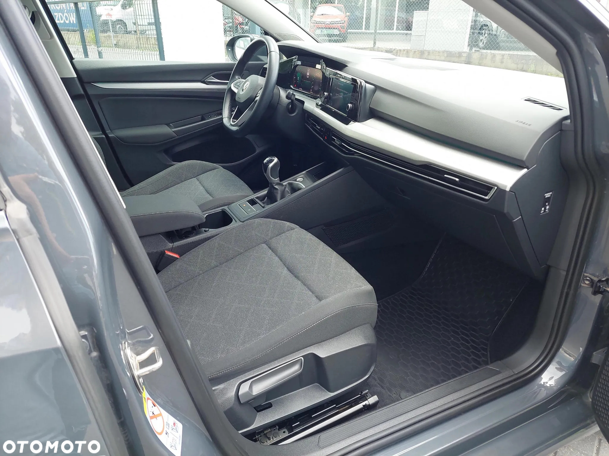 Volkswagen Golf VIII 1.5 TSI EVO Life - 21