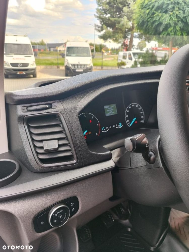 Ford Transit - 21