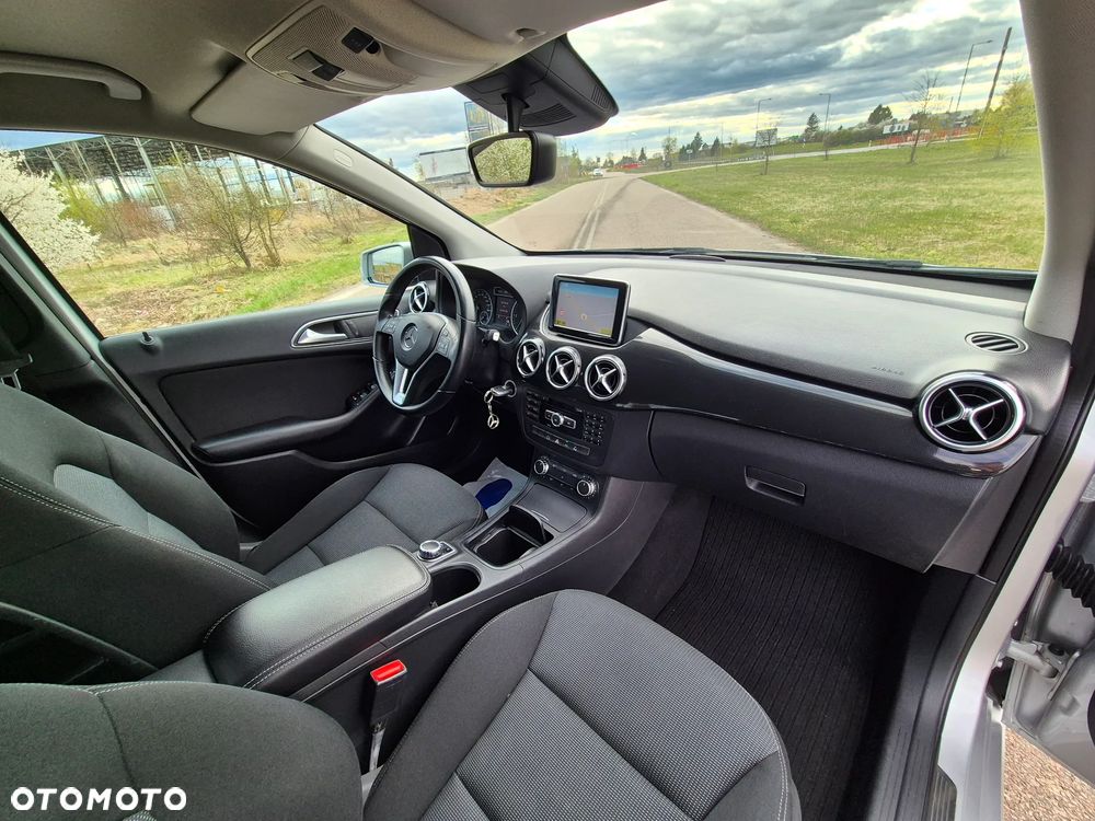 Mercedes-Benz Klasa B 180 CDI (BlueEFFICIENCY) 7G-DCT - 30