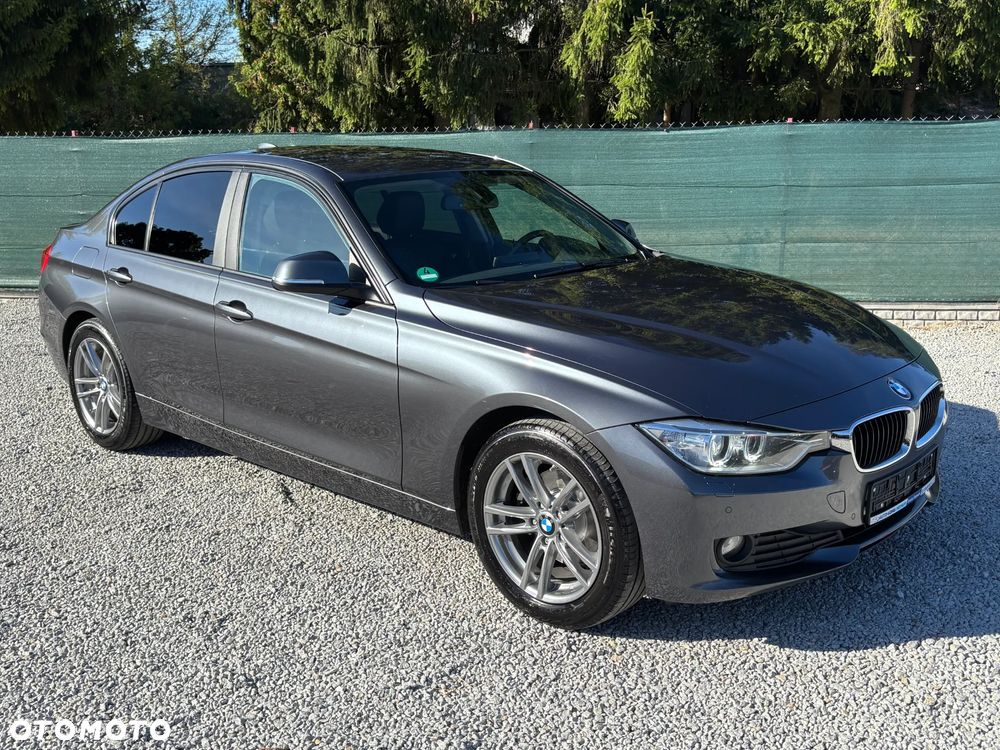 BMW Seria 3 320d Sport Line - 15