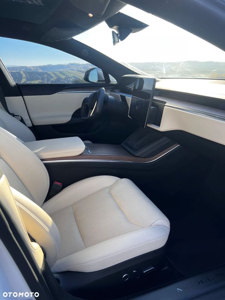 Tesla Model S Long Range - 8