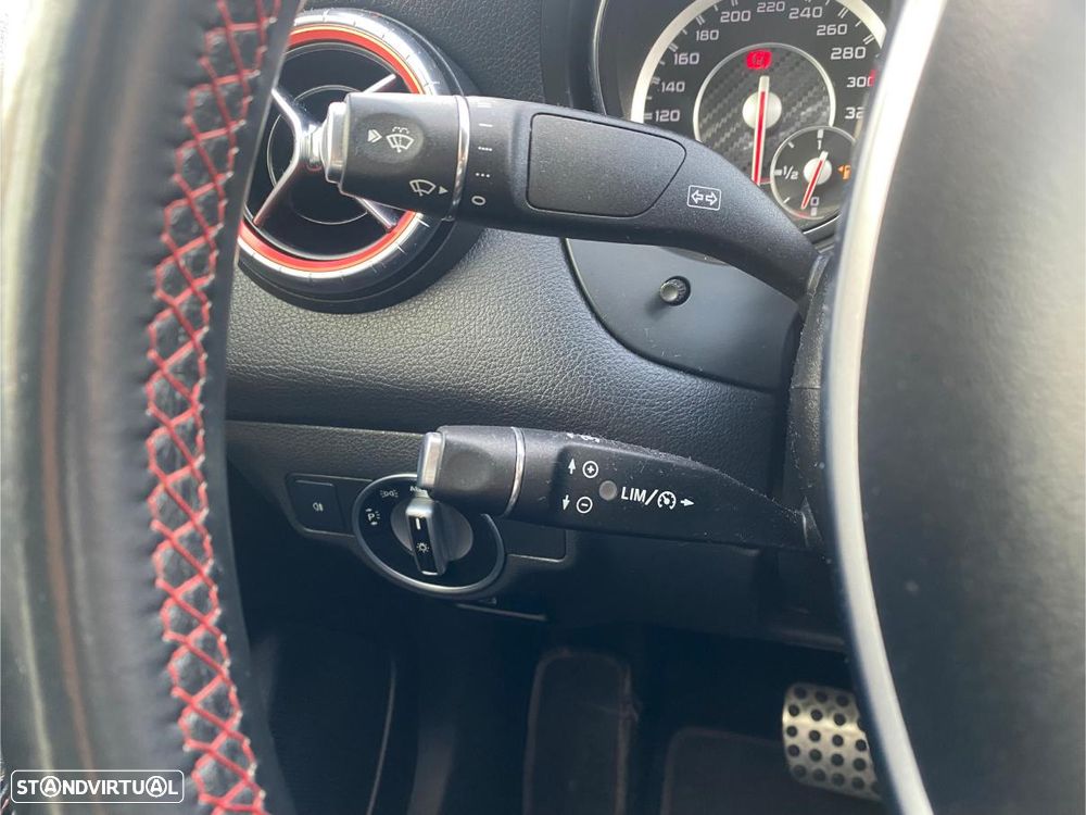 Mercedes-Benz CLA 45 AMG 4Matic 7G-DCT - 30