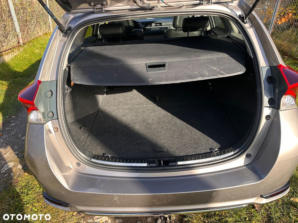 Toyota Auris 1.8 HSD Luna - 20