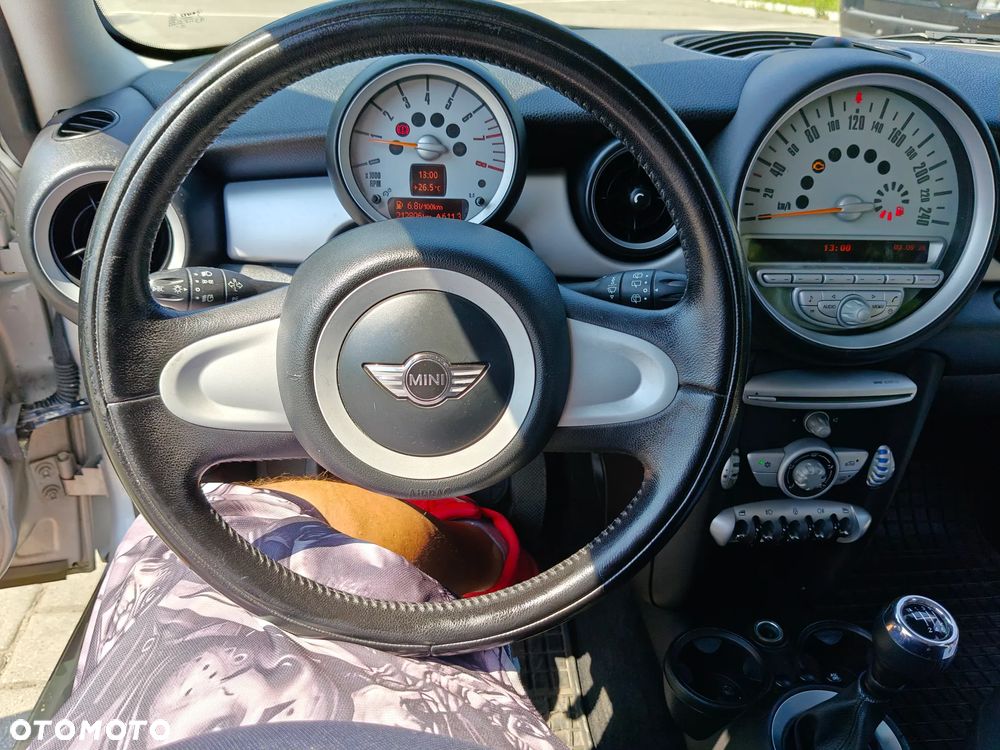 MINI Cooper 50 Mayfair - 20