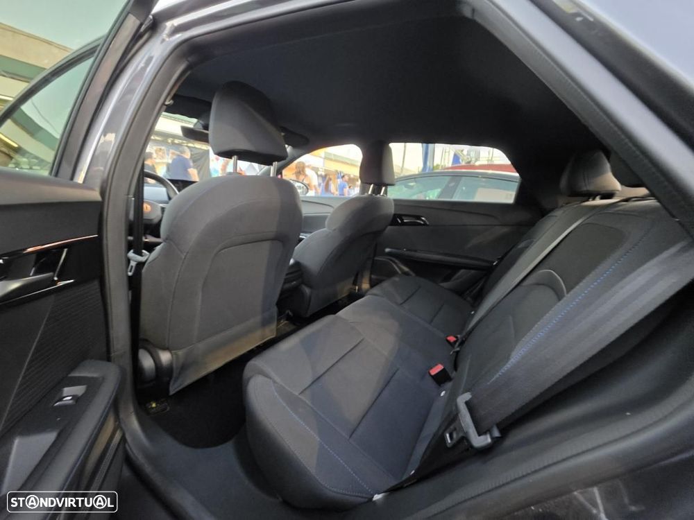 MG MG4 64 kWh Comfort - 13