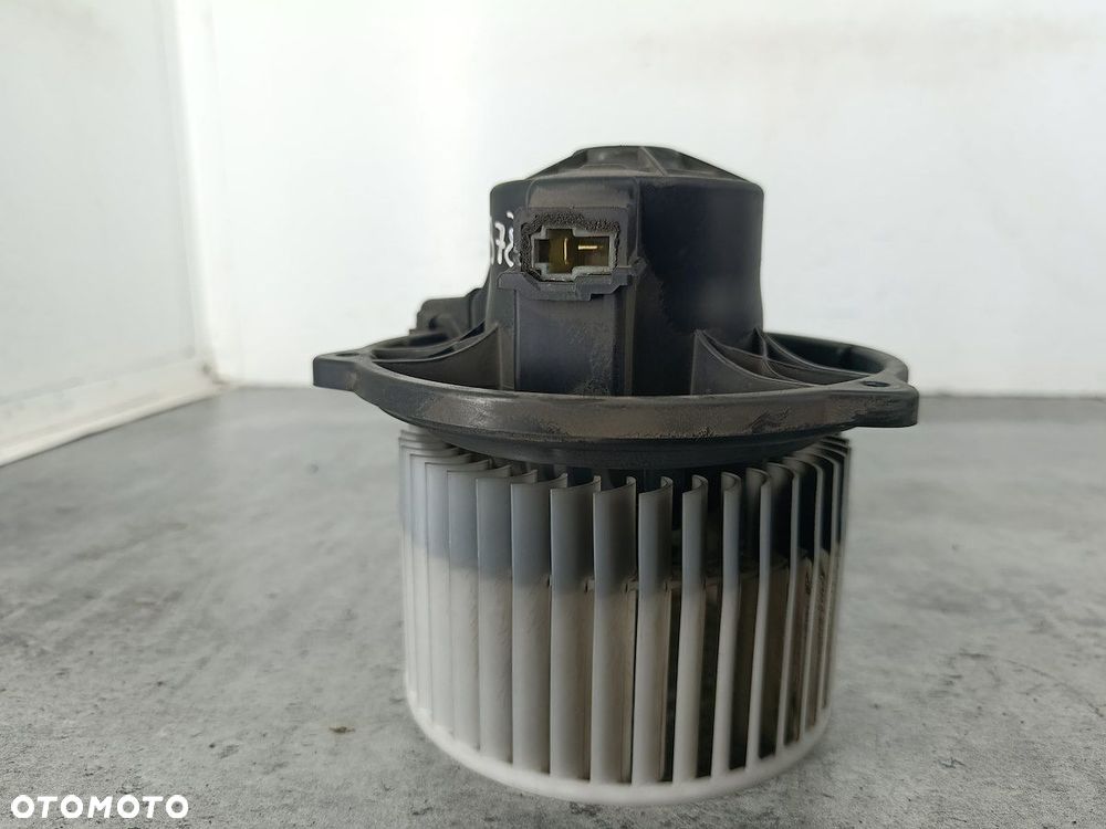 WENTYLATOR NAWIEWU, DMUCHAWA HYUNDAI I30 I 1.4 16V - 6