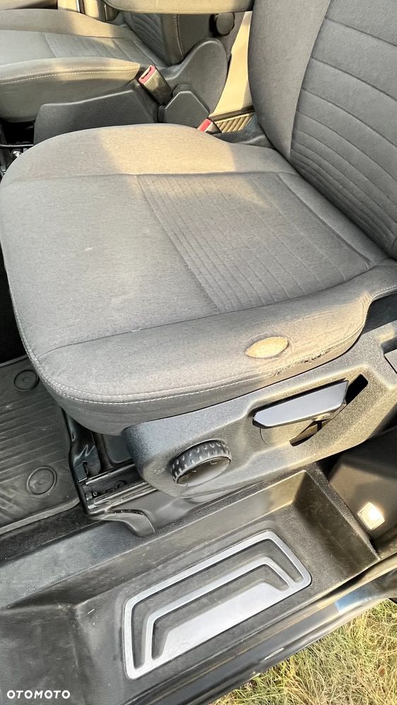 Ford Tourneo Custom - 20