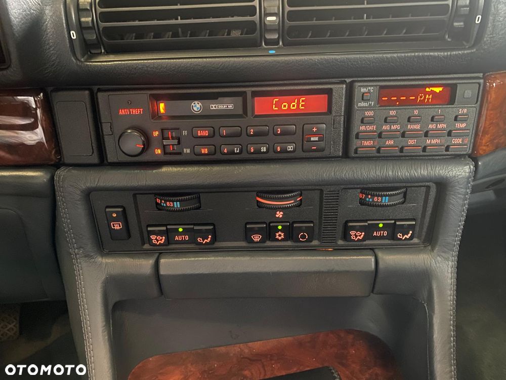 BMW Seria 7 750iL - 12