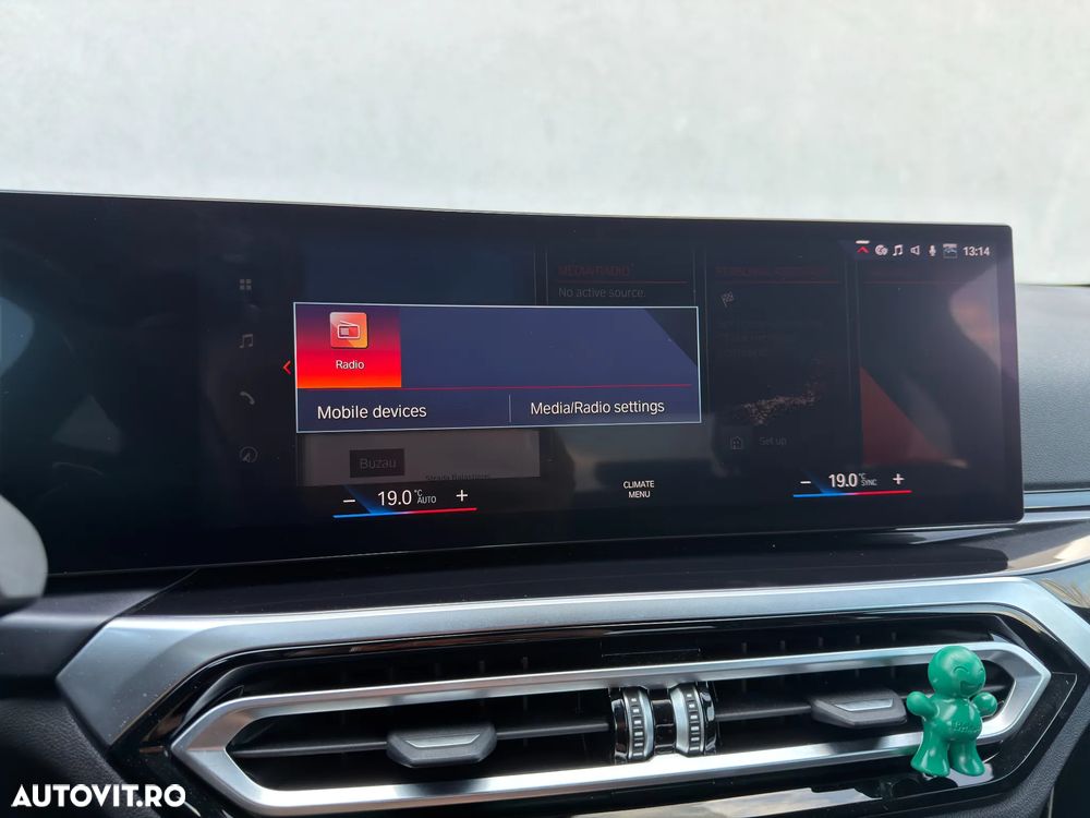 BMW M2 M240i xDrive AT - 23