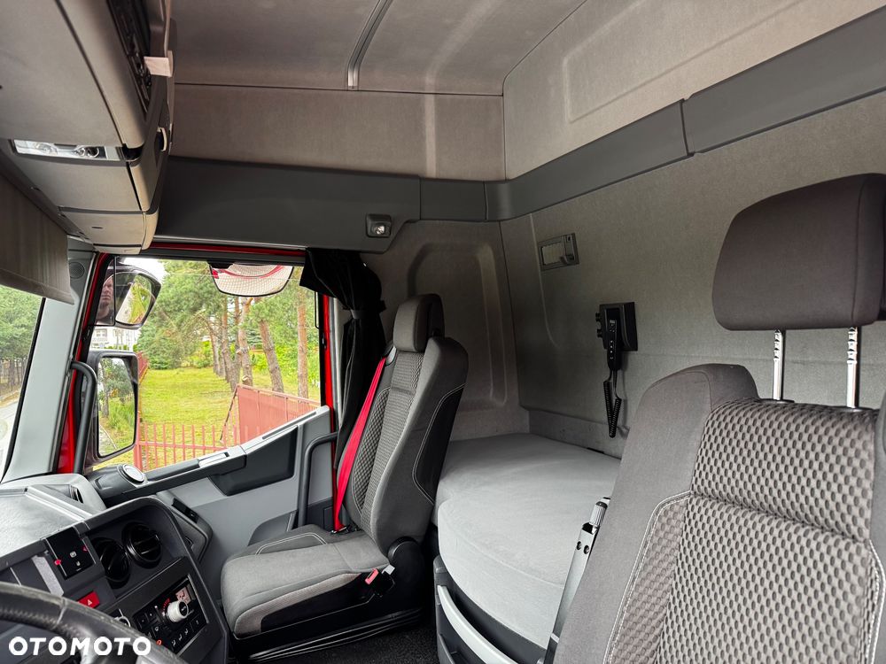 Renault T440 13 litrowy - 12