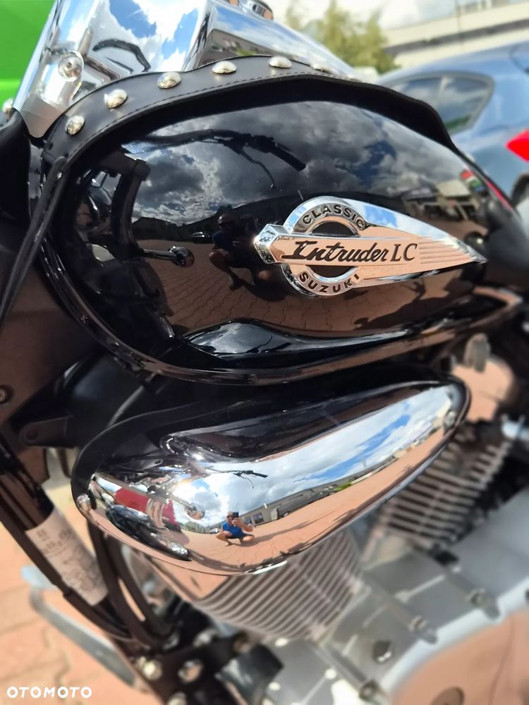Suzuki Intruder - 18