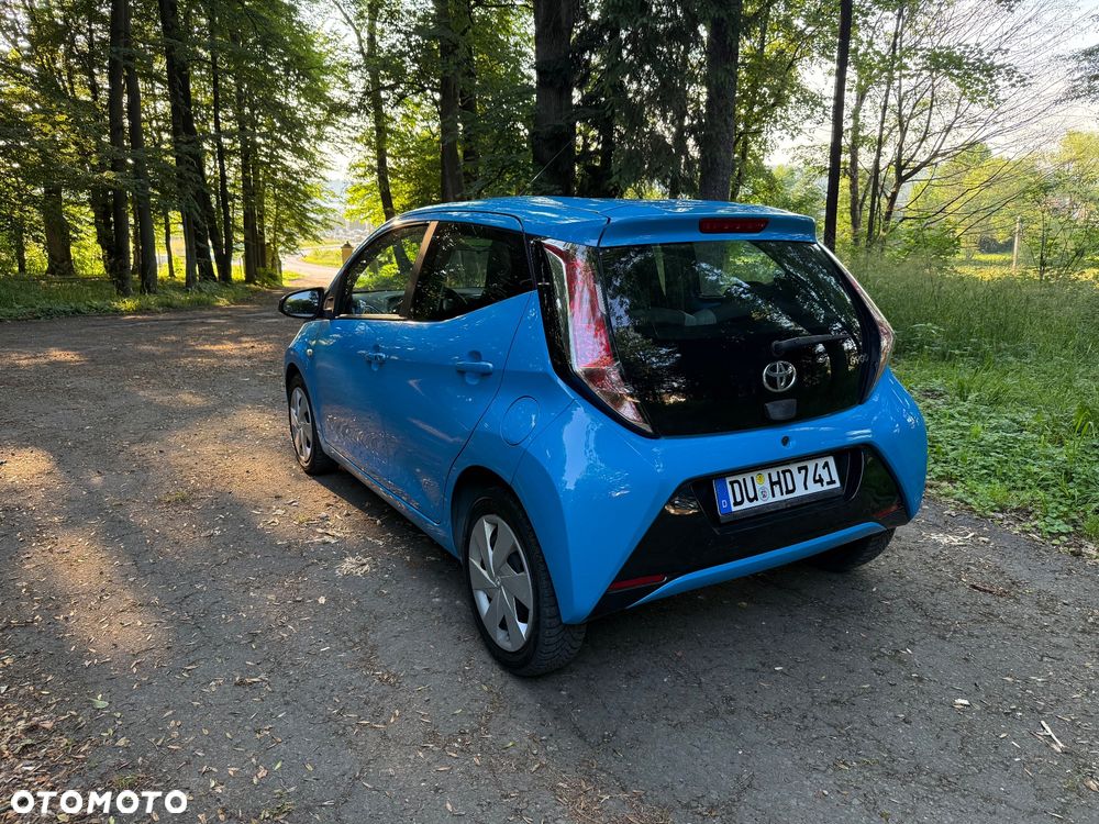 Toyota Aygo x-play touch - 4