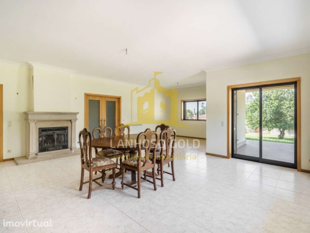 Moradia T4 em Amares - Conforto, Espaço e Excelente Localização - Grande imagem: 2/33