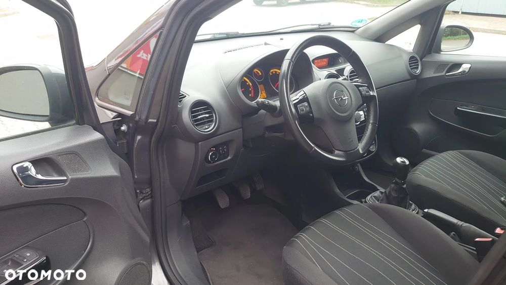 Opel Corsa 1.4 16V Color Edition - 10