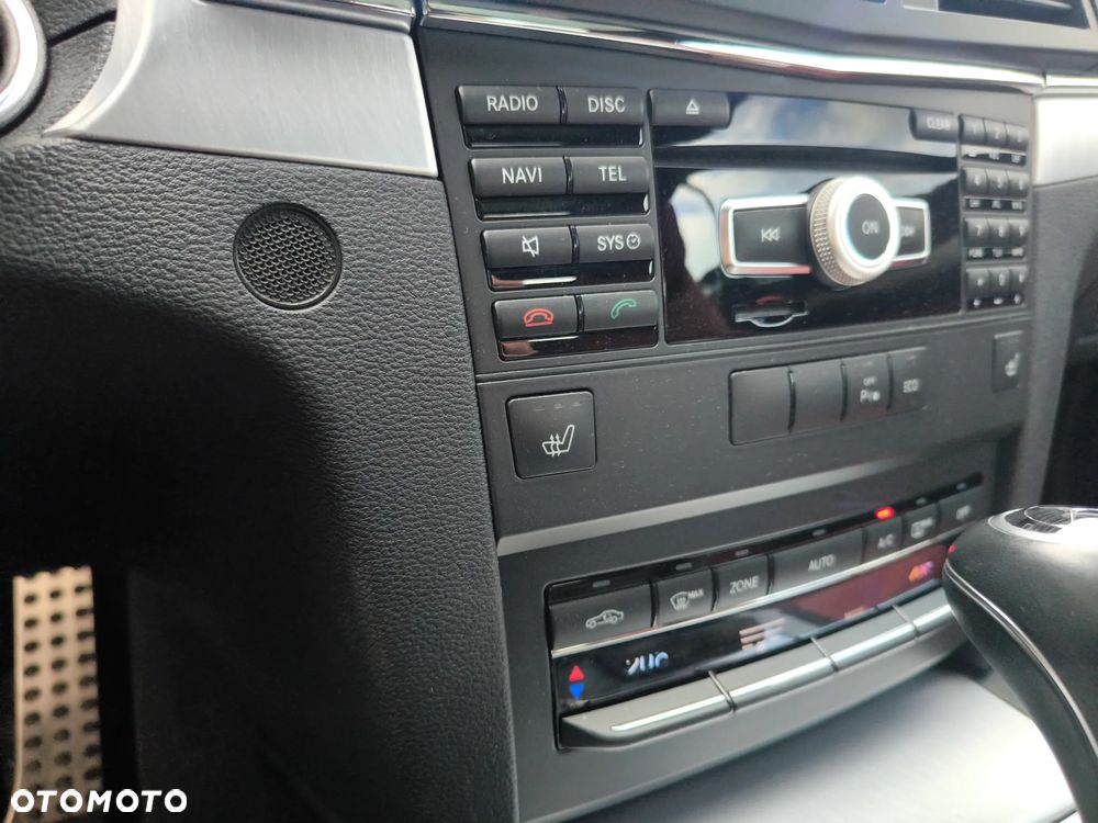 Mercedes-Benz Klasa E 250 BlueEFFICIENCY 7G-TRONIC Avantgarde - 17
