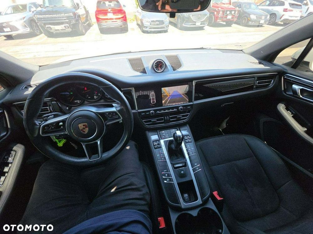 Porsche Macan - 5