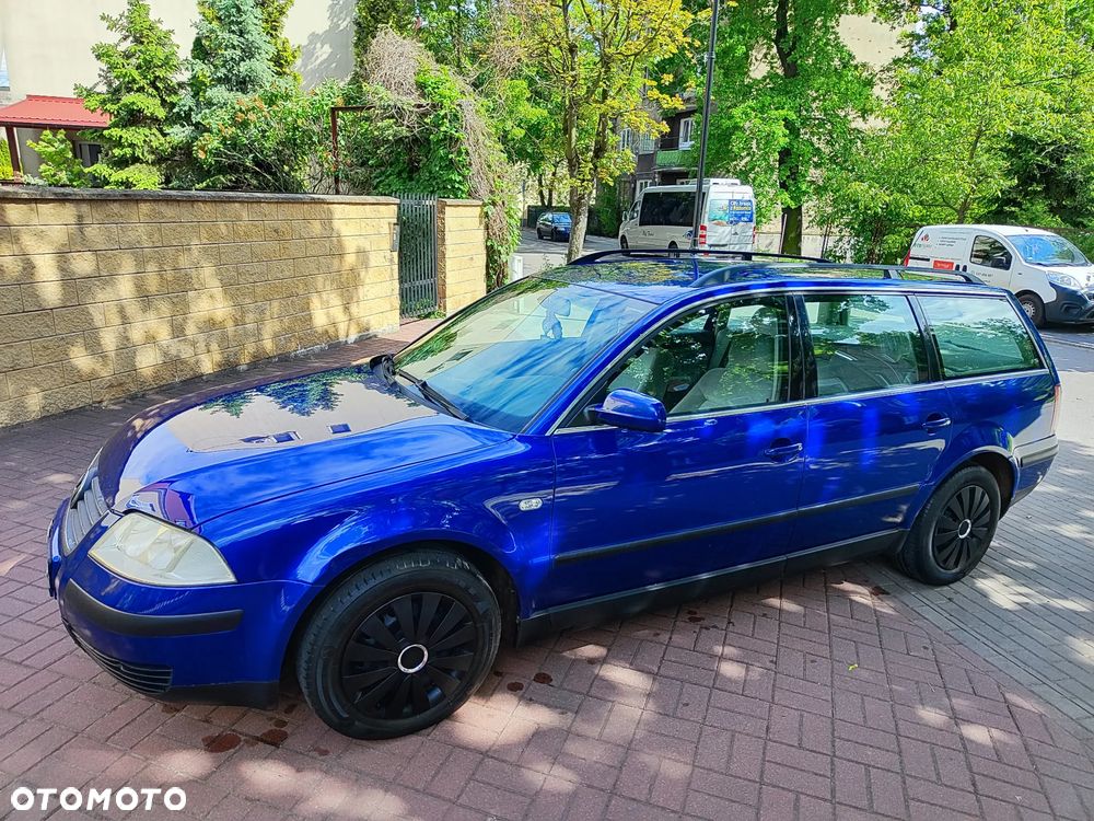 Volkswagen Passat 1.6 Comfortline - 12