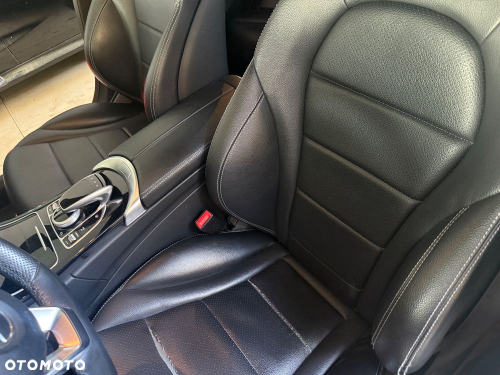 Mercedes-Benz Klasa C 200 4-Matic 9G-TRONIC - 27