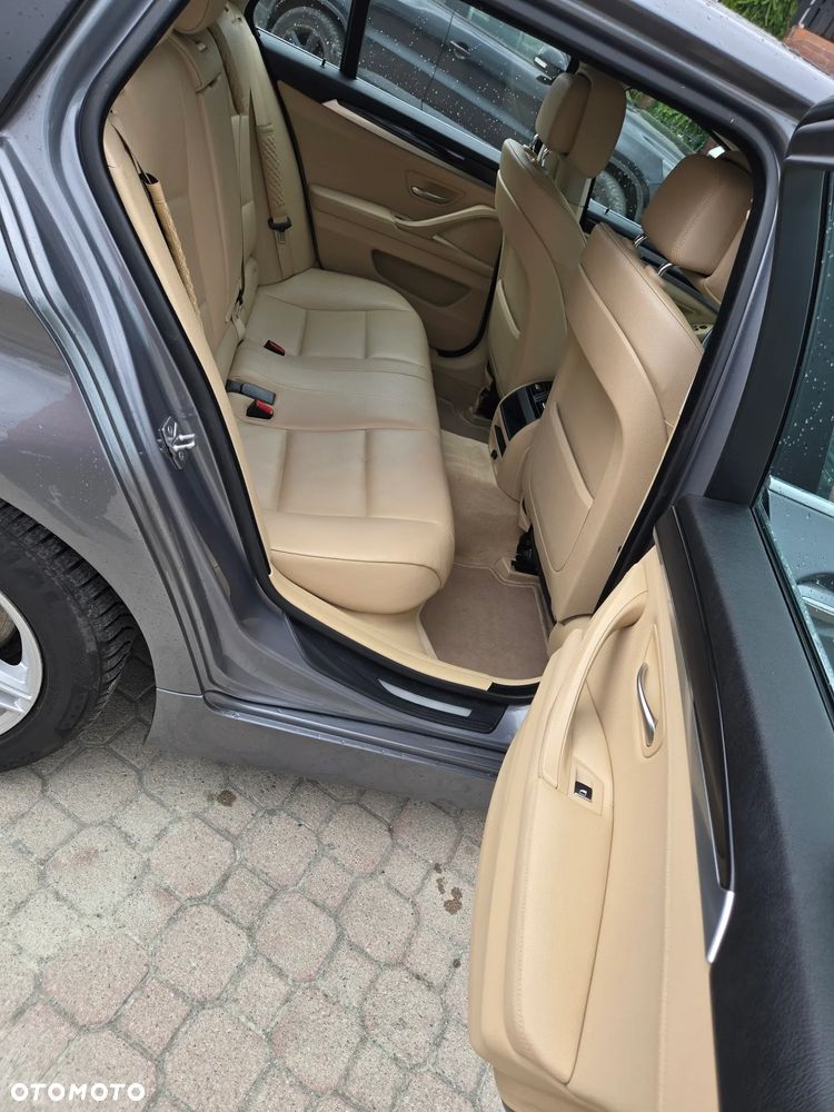 BMW Seria 5 520d Luxury Line - 14