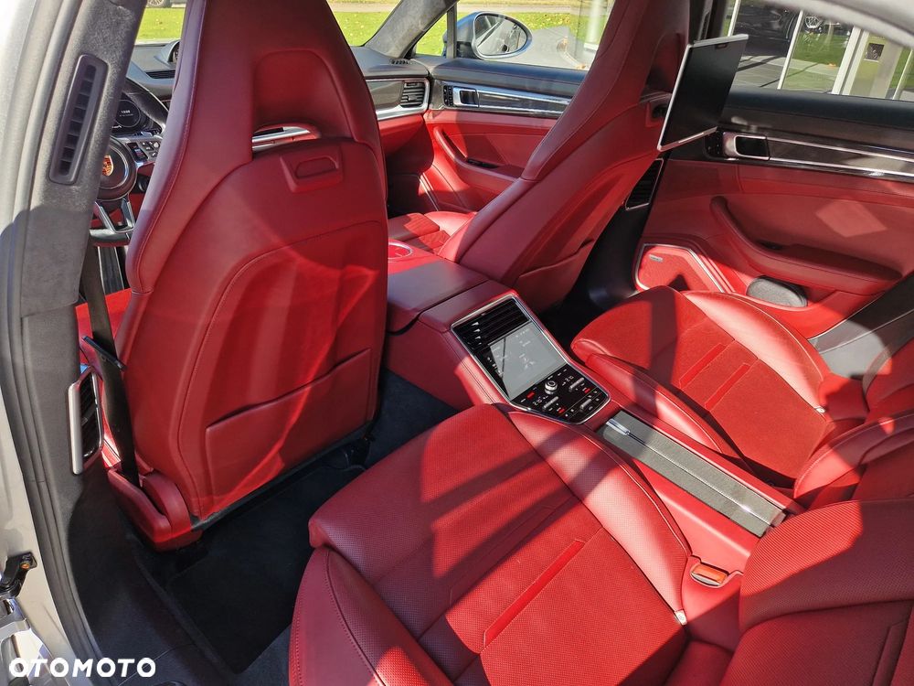 Porsche Panamera - 16