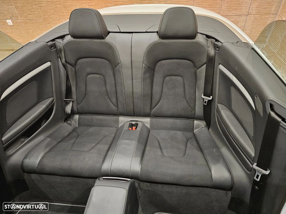 Audi A5 Cabrio 2.0 TDi quattro S-line - 27