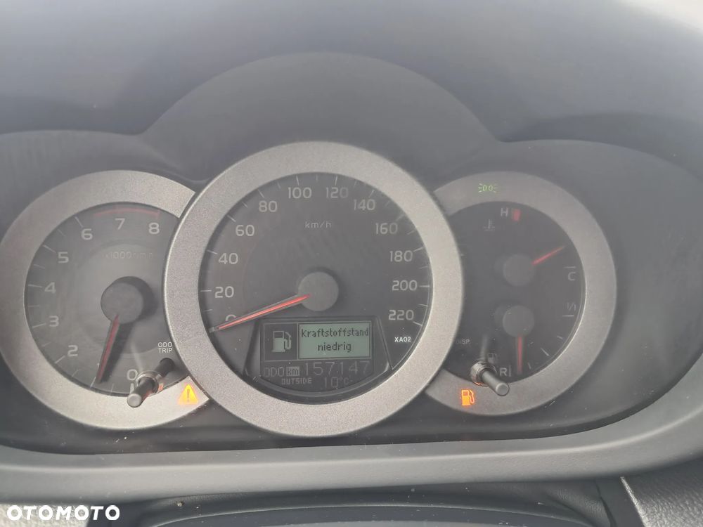 Toyota RAV4 2.0 4x4 - 24