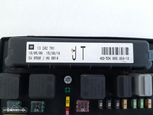Caixa Fusiveis Opel Astra H (A04) - 2