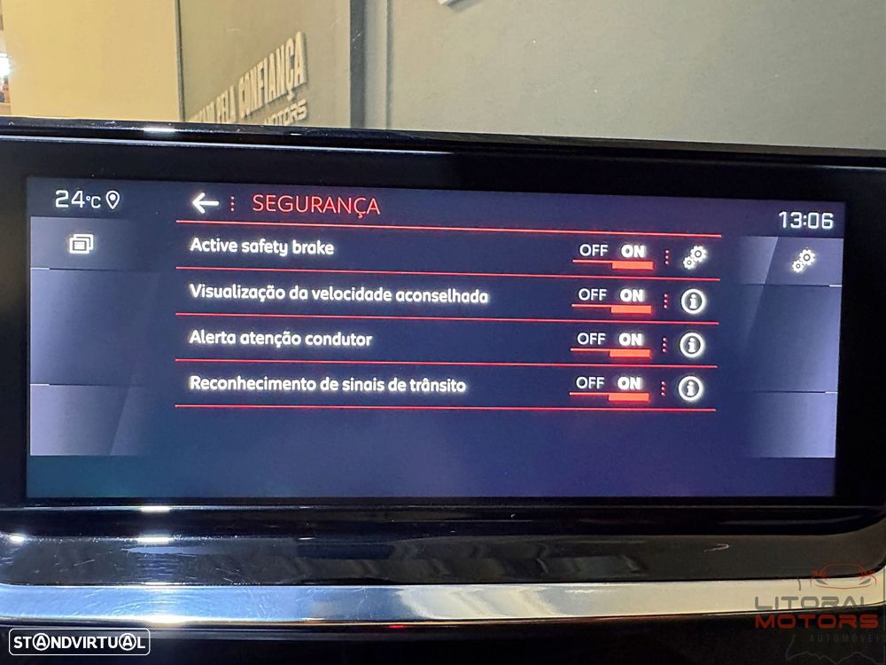 Peugeot 2008 1.2 PureTech GT Line EAT8 - 32