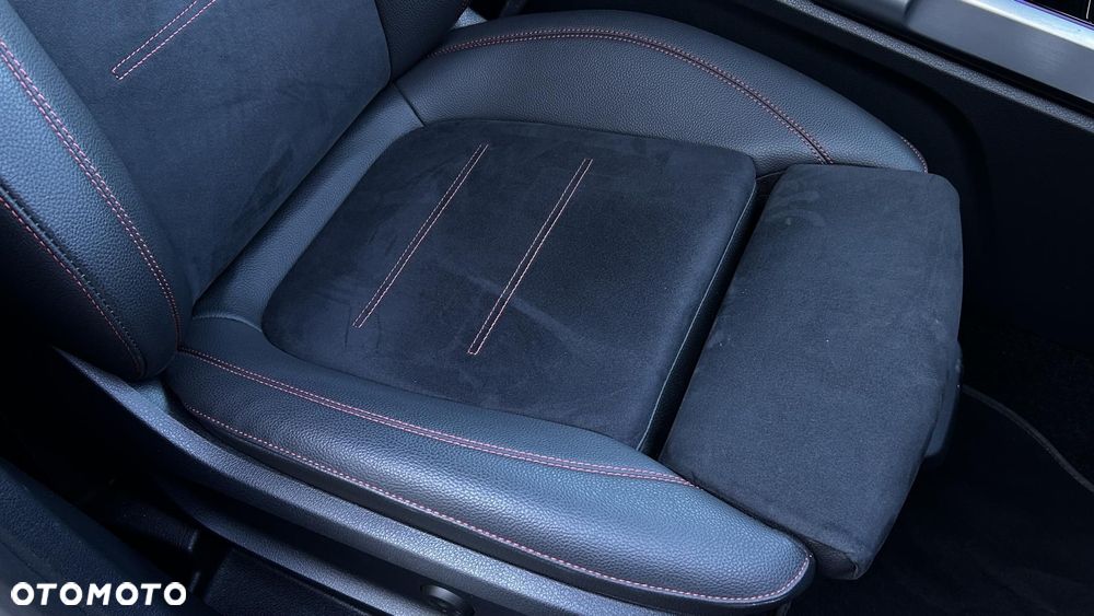 Mercedes-Benz GLB - 22