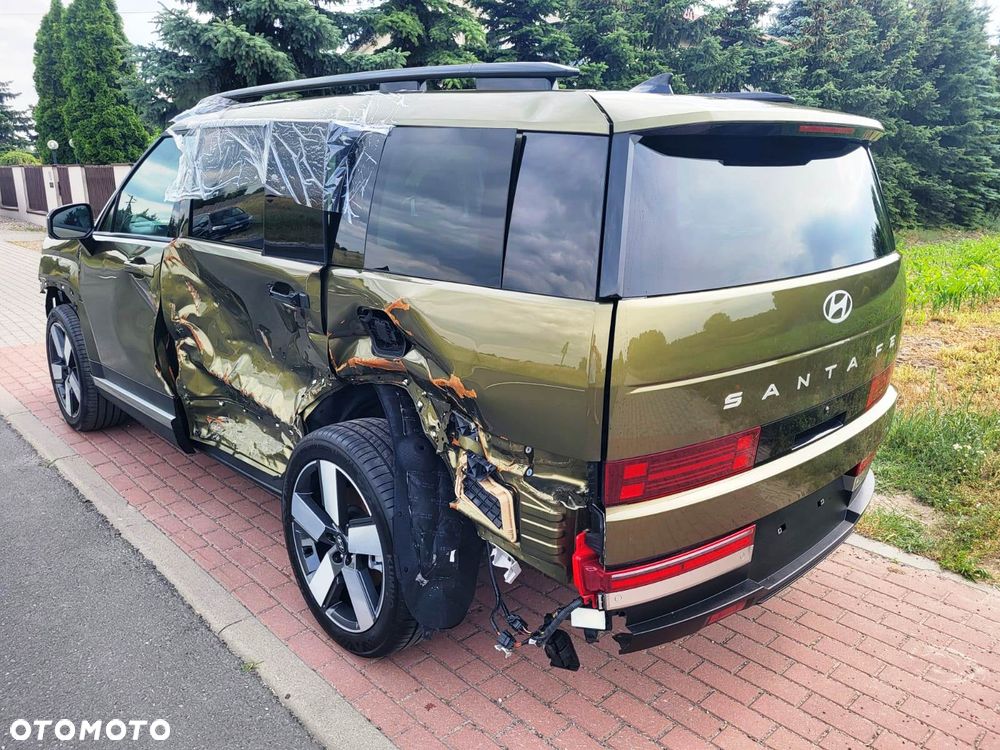 Hyundai Santa Fe 1.6 HEV 4WD SEVEN Signature - 11