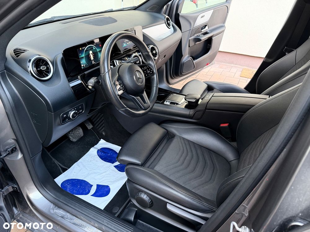 Mercedes-Benz Klasa B 180 7G-DCT Progressive - 30