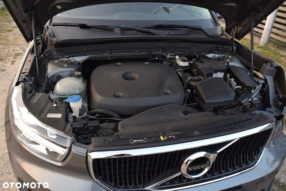 Volvo XC 40 T4 Geartronic Momentum - 21