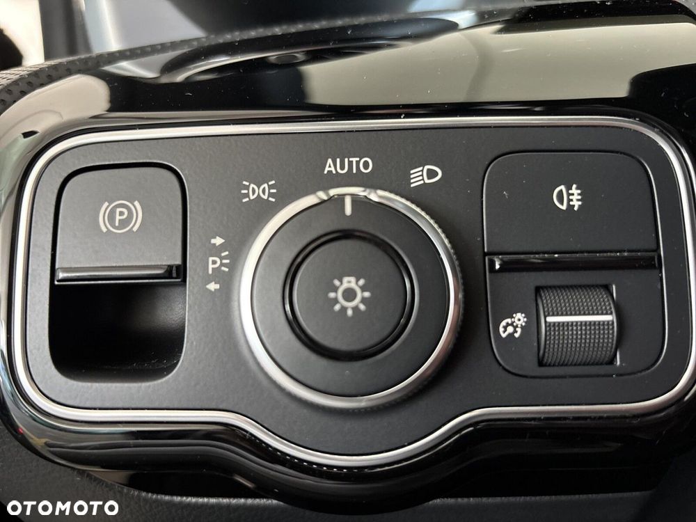 Mercedes-Benz CLA - 26